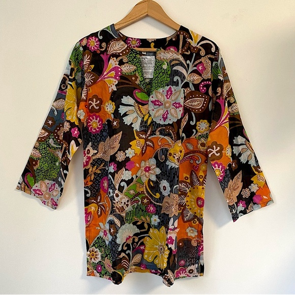 NWT Floral pattern tunic, boho 3/4 sleeve top, vneck top, kurti, swim cover up - Picture 1 of 5